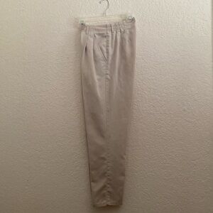 Woman’s pants, beige, Petite 6, cotton